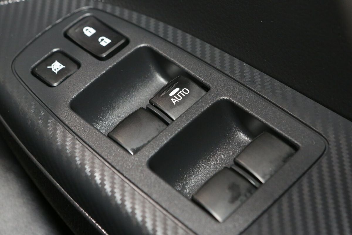 2025 Mitsubishi Eclipse Cross ES YB