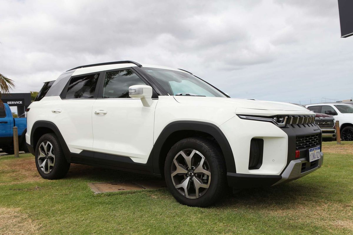 2024 KGM SsangYong Torres ELX J116