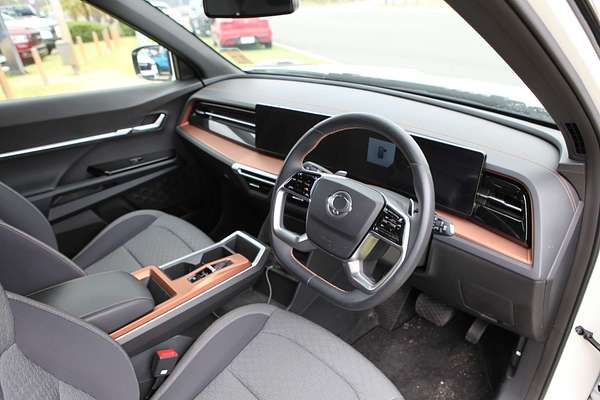 2024 KGM SsangYong Torres ELX J116