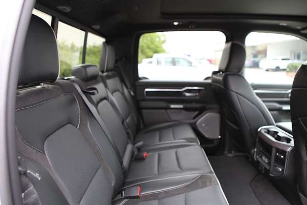 2024 RAM 1500 Laramie Sport Hurricane SO RamBox DT 4X4 SWB