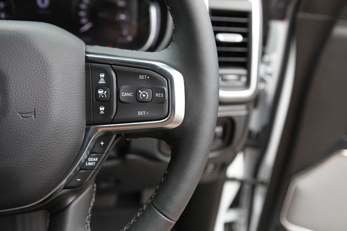 2024 RAM 1500 Laramie Sport Hurricane SO RamBox DT 4X4 SWB