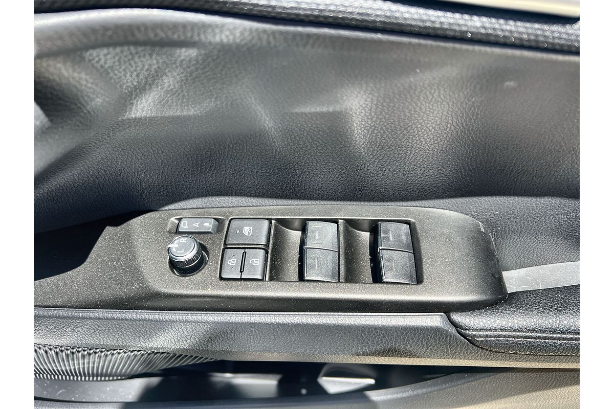 2025 Toyota Camry Ascent Sport AXVH80R