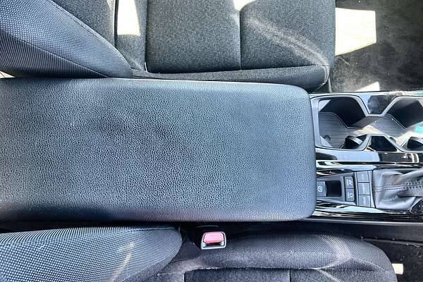 2025 Toyota Camry Ascent Sport AXVH80R