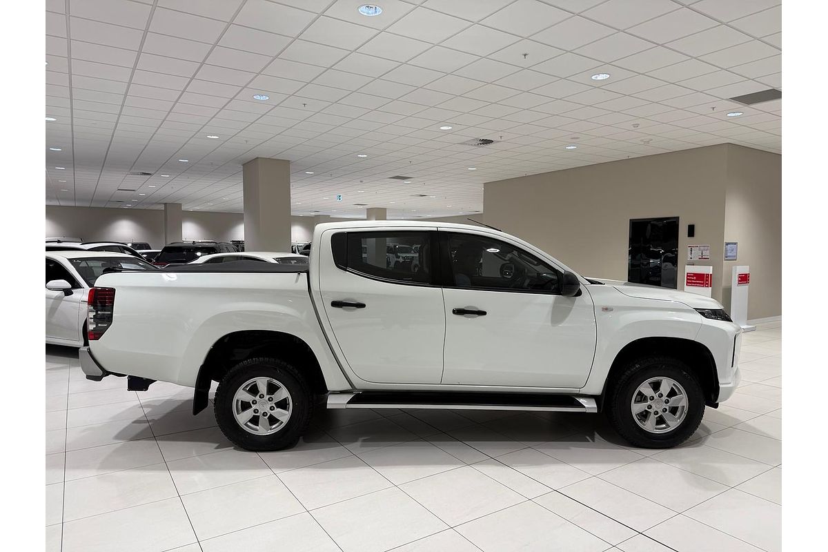 2022 Mitsubishi Triton GLX+ MR 4X4