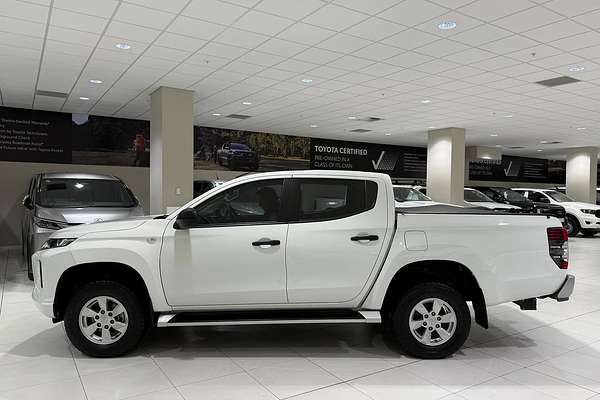 2022 Mitsubishi Triton GLX+ MR 4X4
