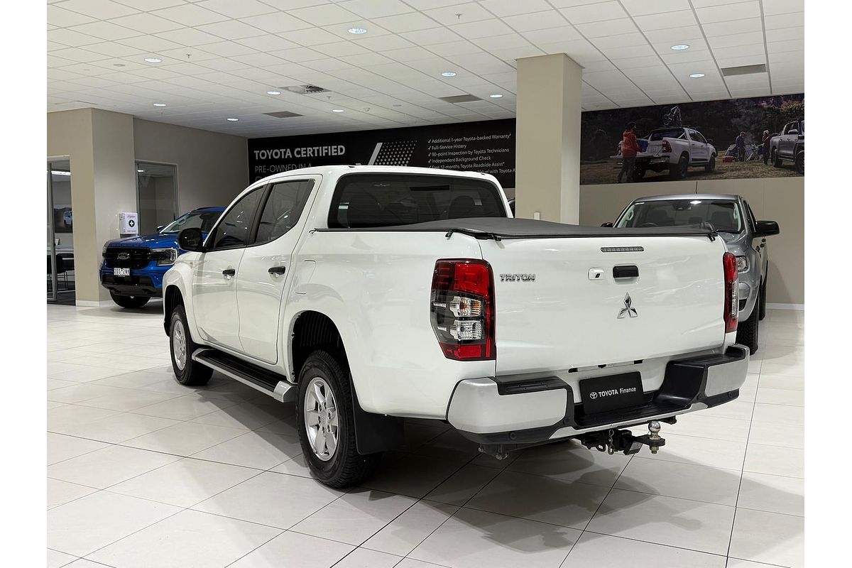 2022 Mitsubishi Triton GLX+ MR 4X4