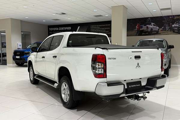 2022 Mitsubishi Triton GLX+ MR 4X4