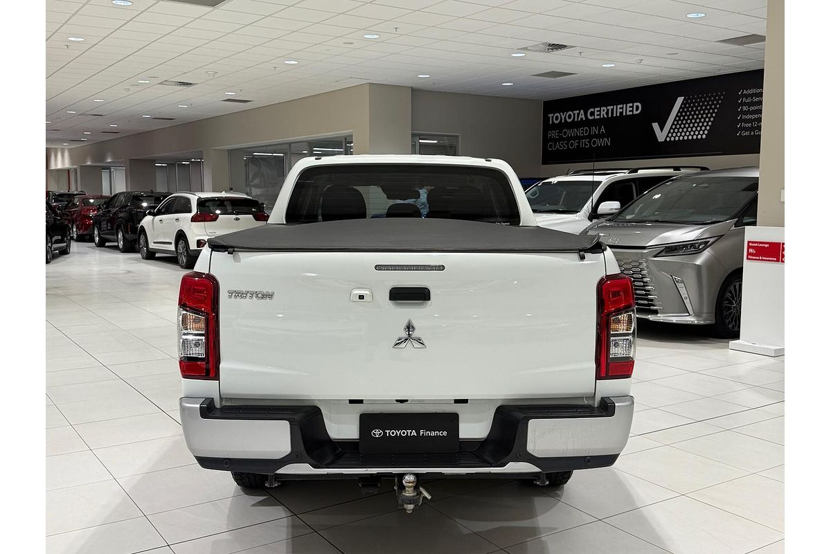 2022 Mitsubishi Triton GLX+ MR 4X4