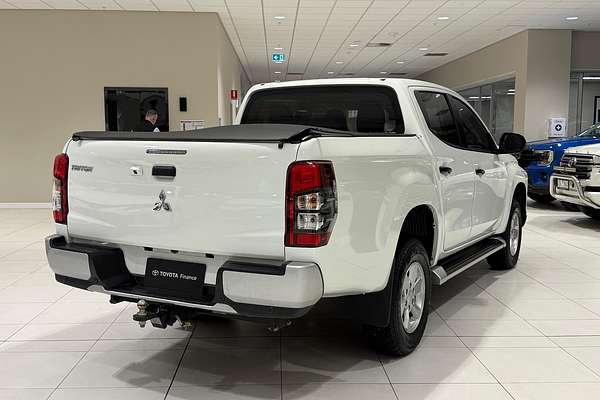 2022 Mitsubishi Triton GLX+ MR 4X4