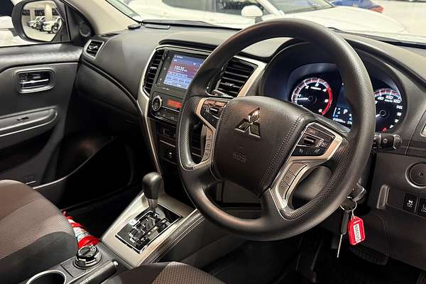 2022 Mitsubishi Triton GLX+ MR 4X4