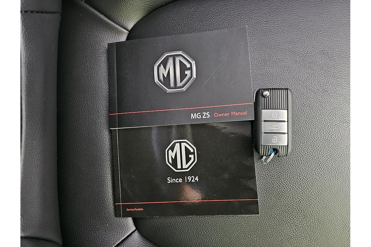 2023 MG ZST Essence