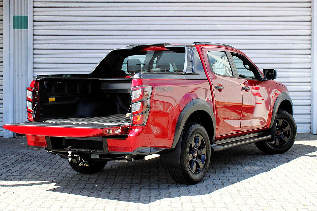 2025 Isuzu D-MAX X-TERRAIN 4X4