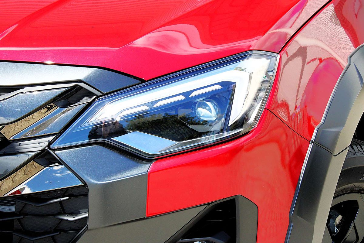 2025 Isuzu D-MAX X-TERRAIN 4X4