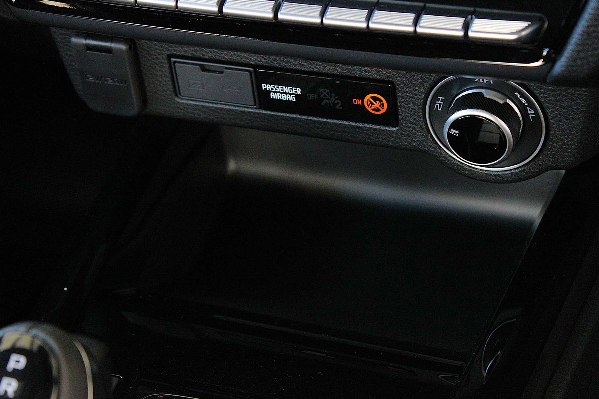 2025 Isuzu D-MAX X-TERRAIN 4X4