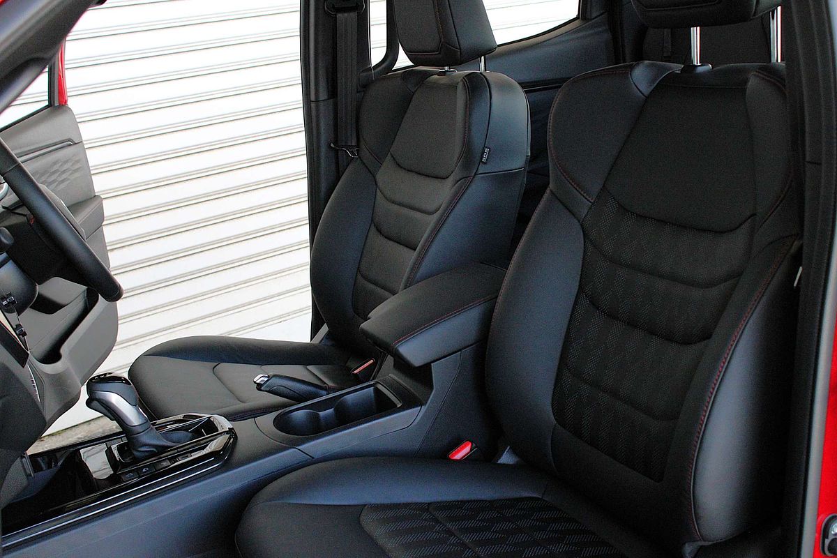 2025 Isuzu D-MAX X-TERRAIN 4X4