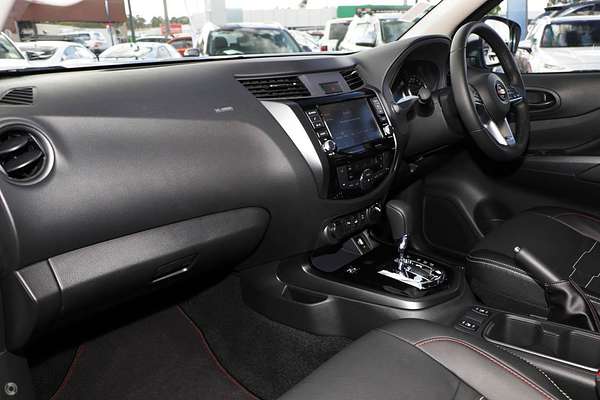 2025 Nissan Navara PRO-4X D23 4X4