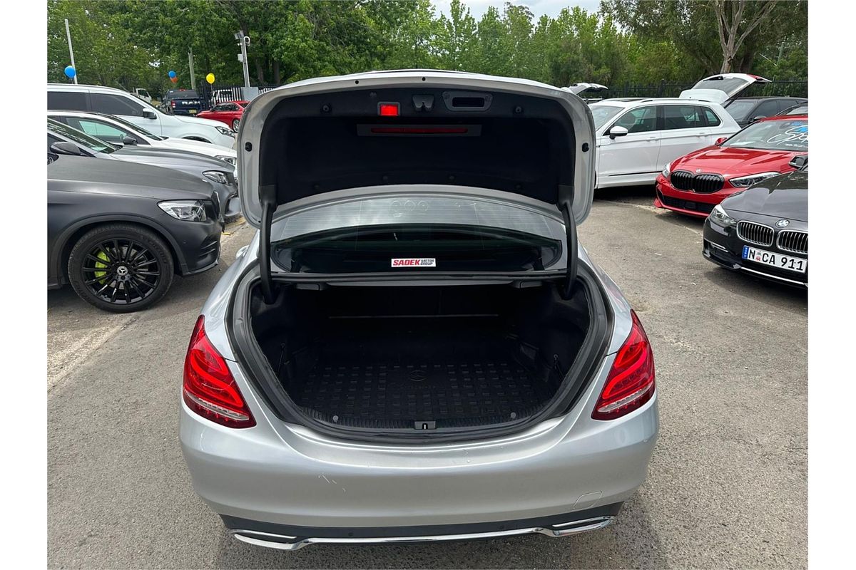 2014 Mercedes-Benz 200  205