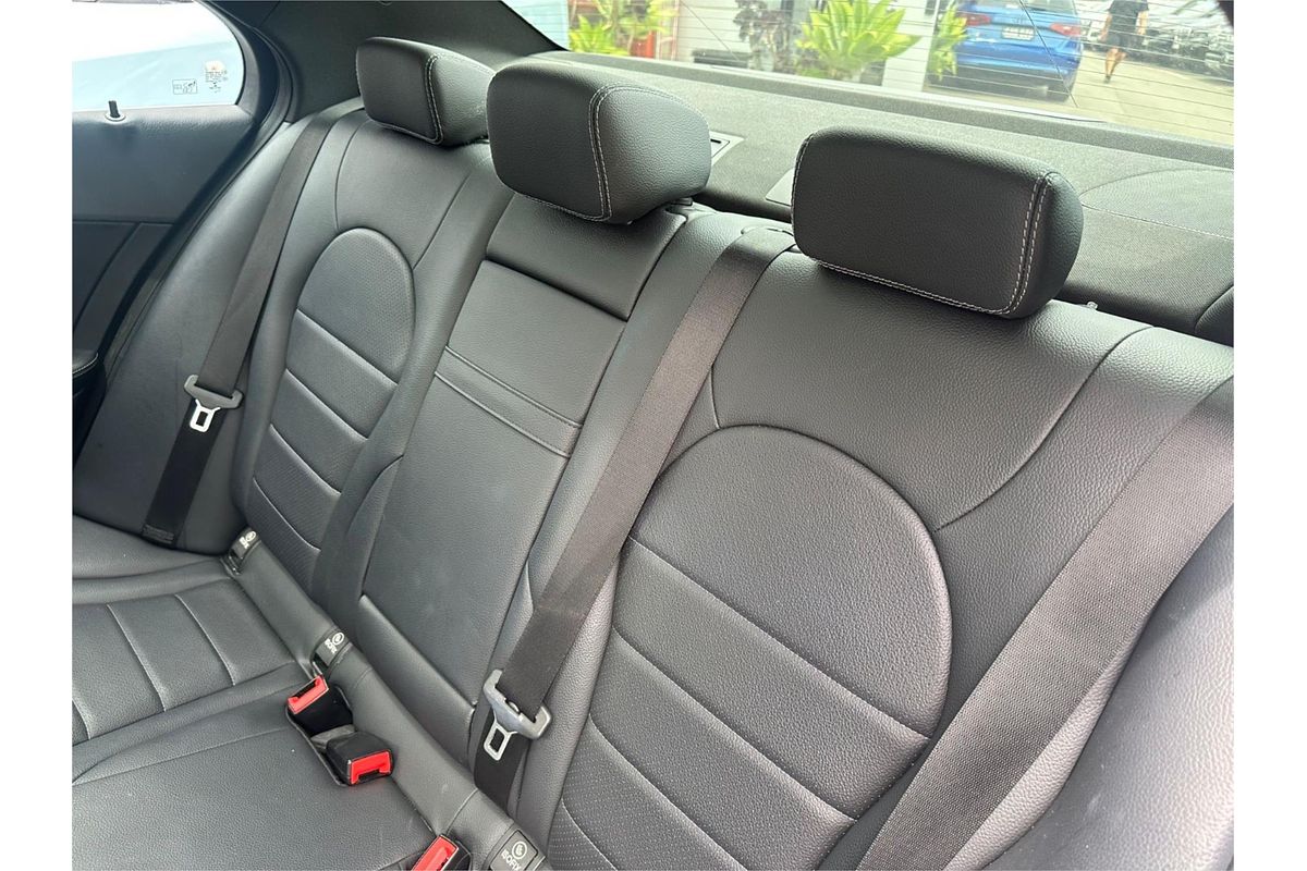 2014 Mercedes-Benz 200  205