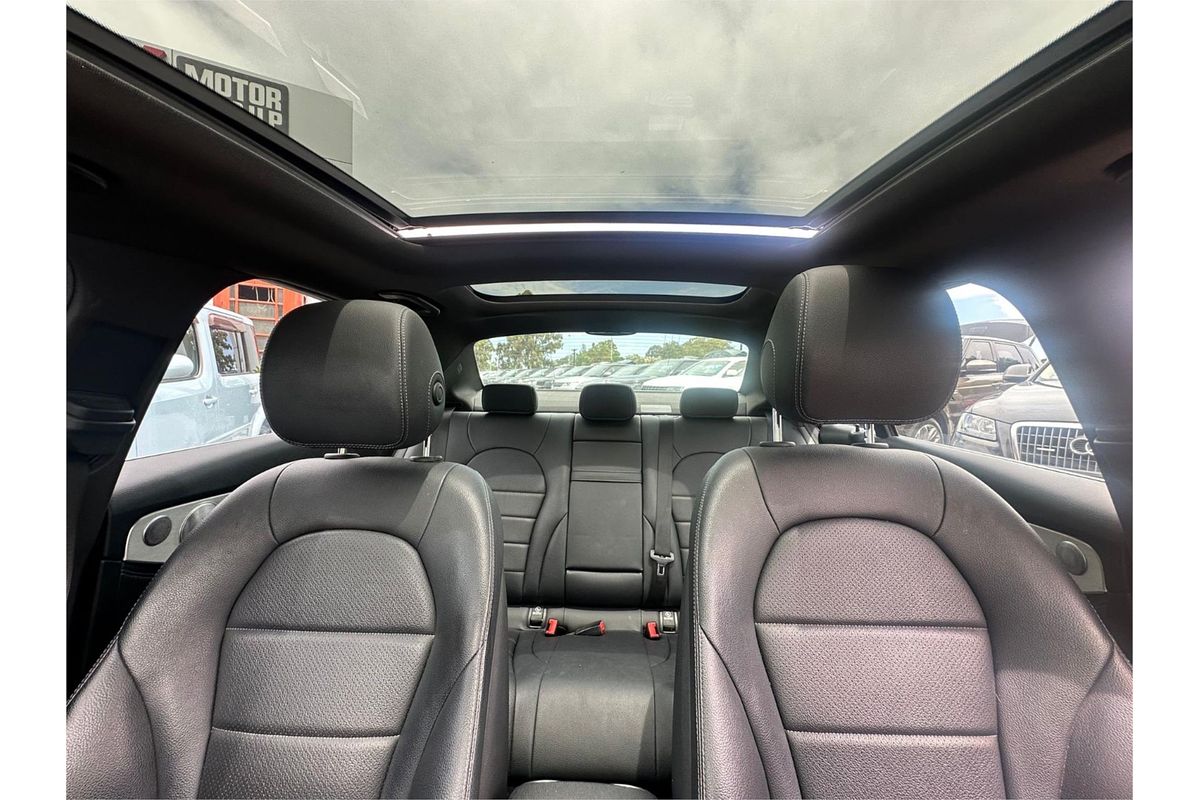 2014 Mercedes-Benz 200  205