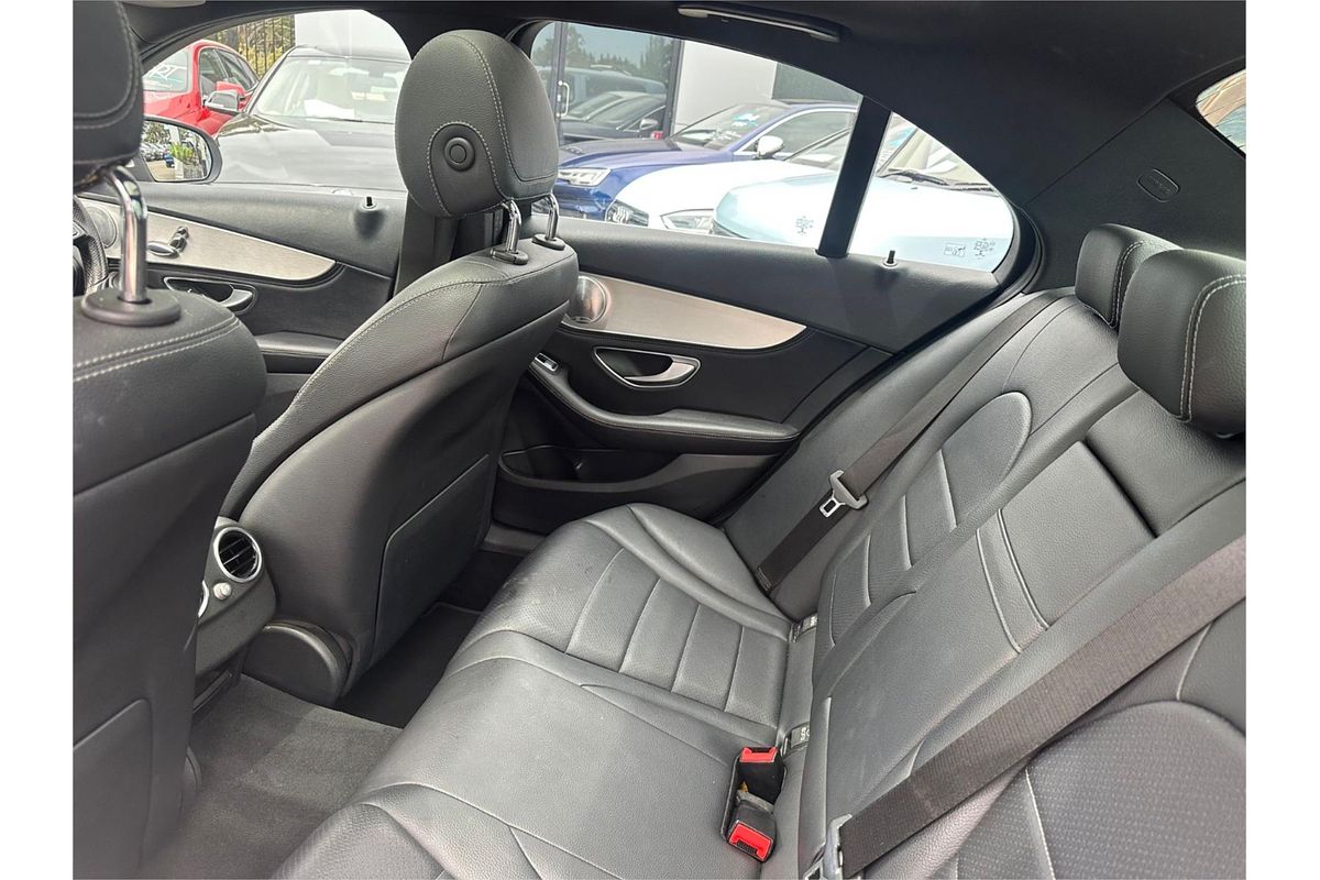 2014 Mercedes-Benz 200  205