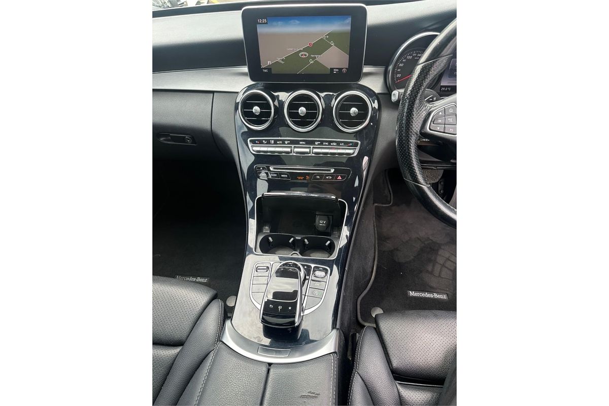 2014 Mercedes-Benz 200  205