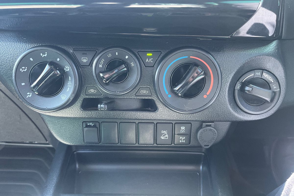 2022 Toyota Hilux SR GUN126R 4X4