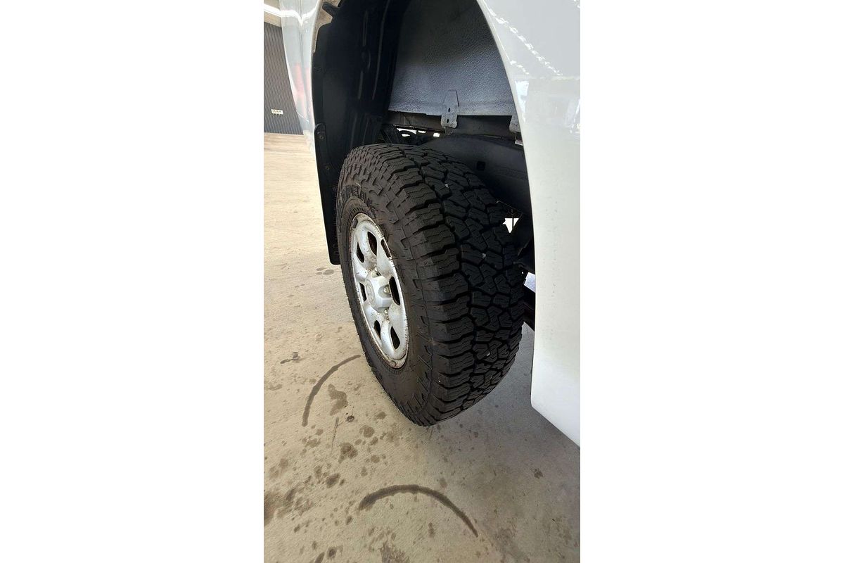 2013 Toyota Hilux SR KUN26R 4X4