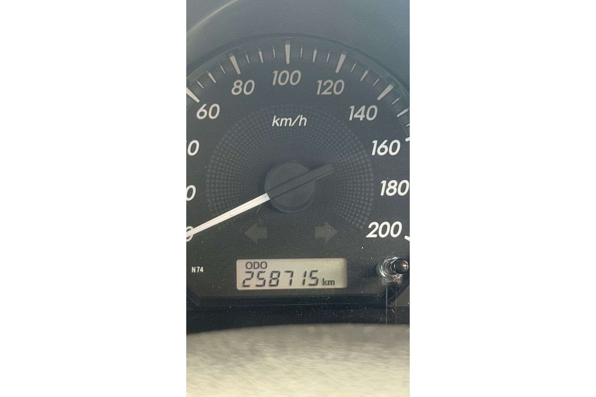 2013 Toyota Hilux SR KUN26R 4X4