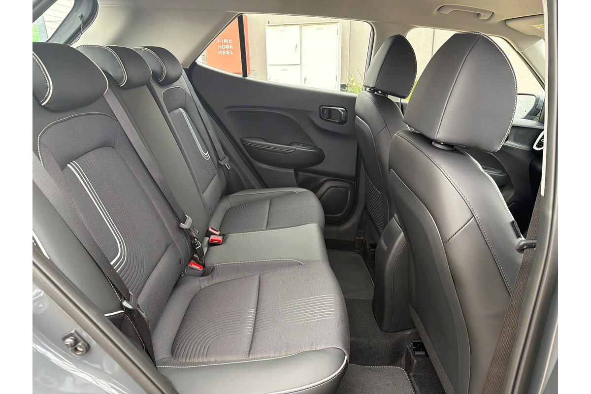 2025 Hyundai Venue Active QX.V5