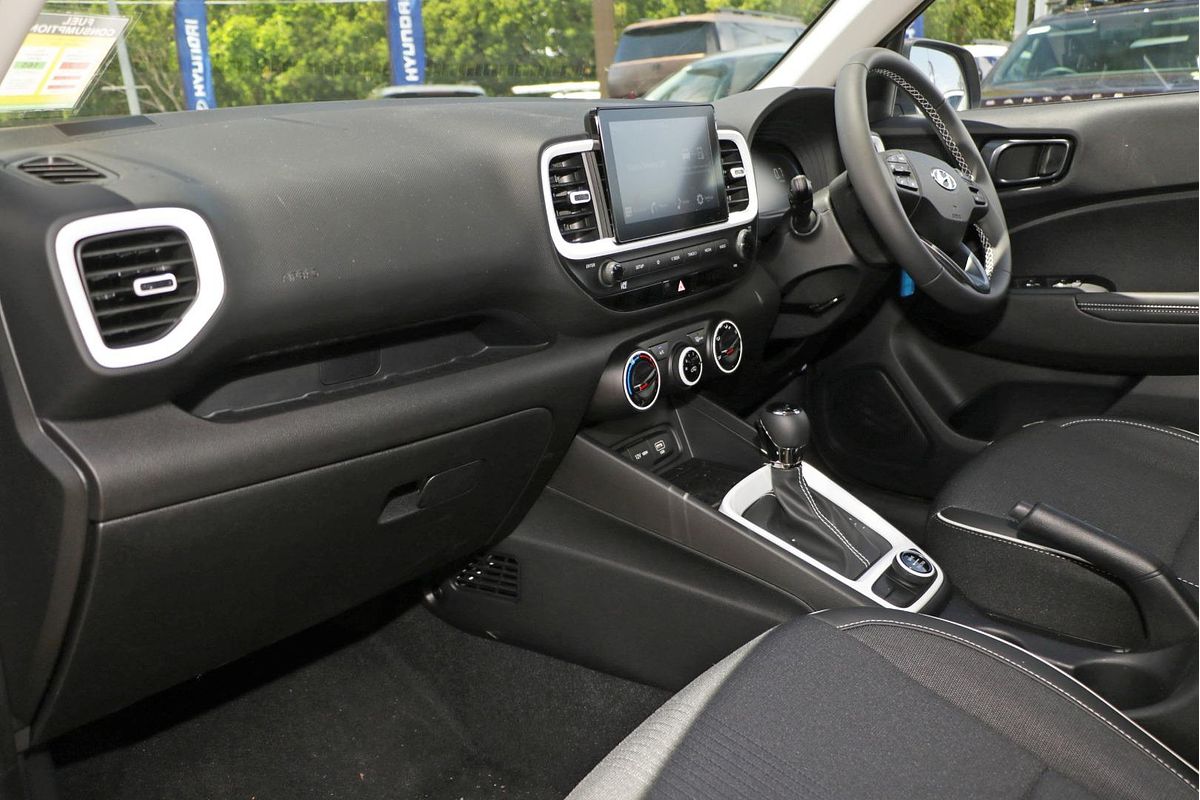 2025 Hyundai Venue Active QX.V5