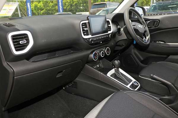 2025 Hyundai Venue Active QX.V5