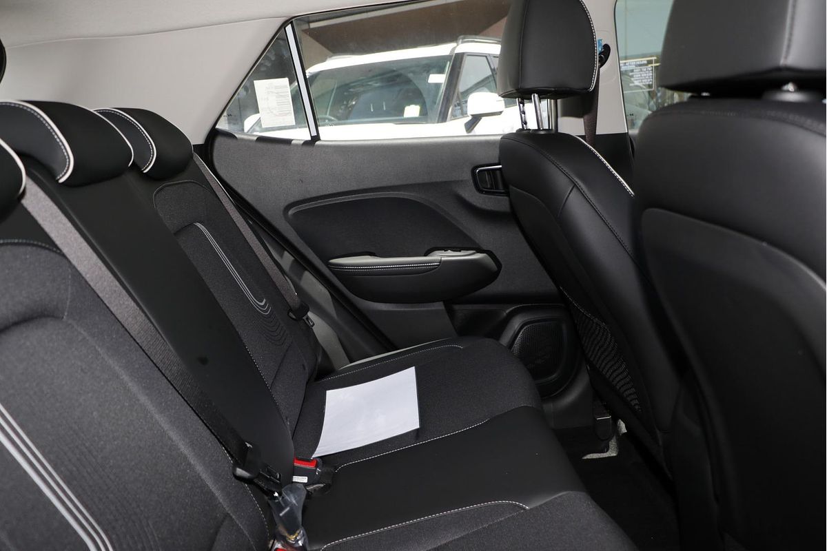 2025 Hyundai Venue Active QX.V5