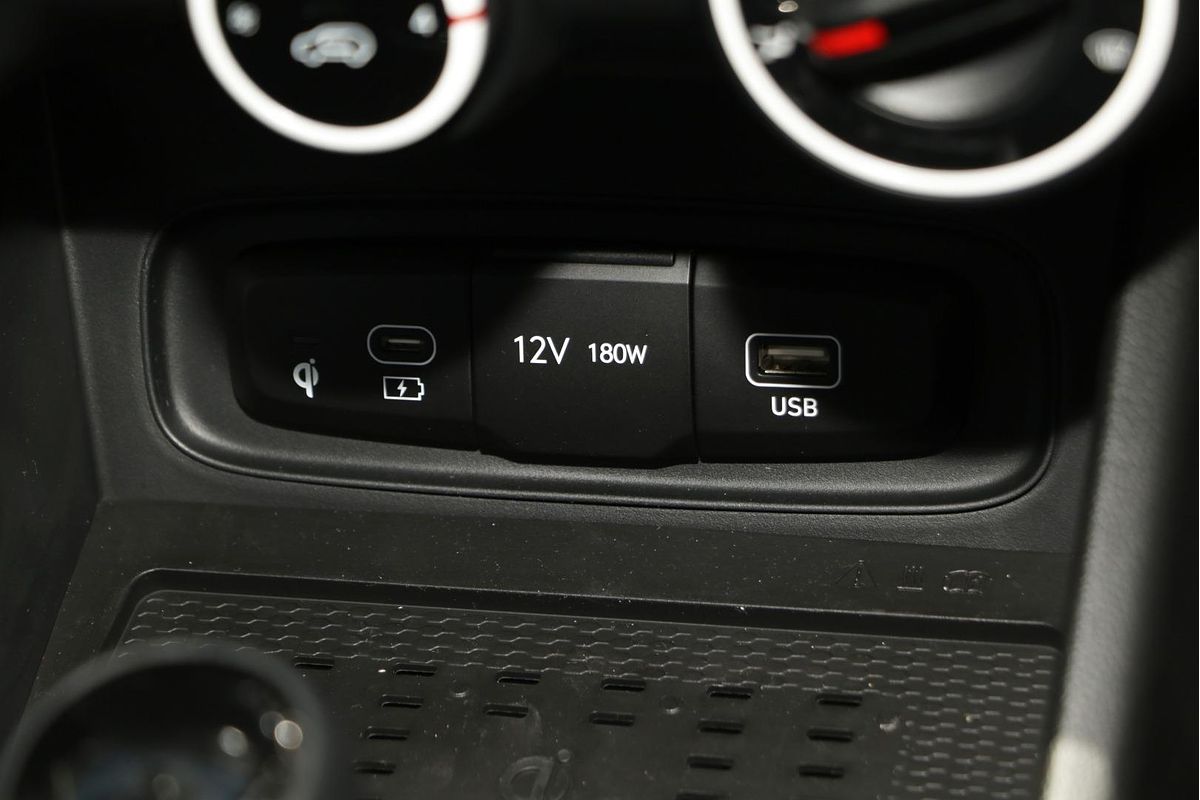 2025 Hyundai Venue Active QX.V5