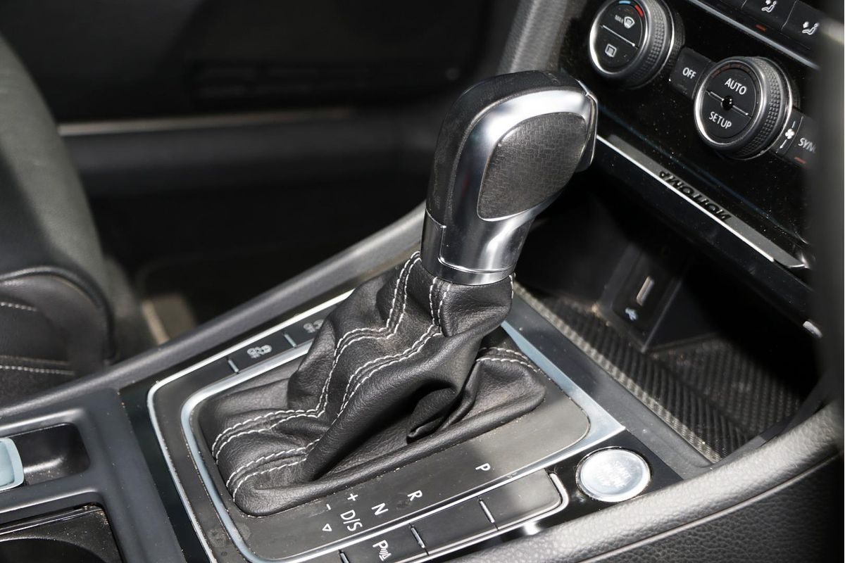 2014 Volkswagen Golf R 7