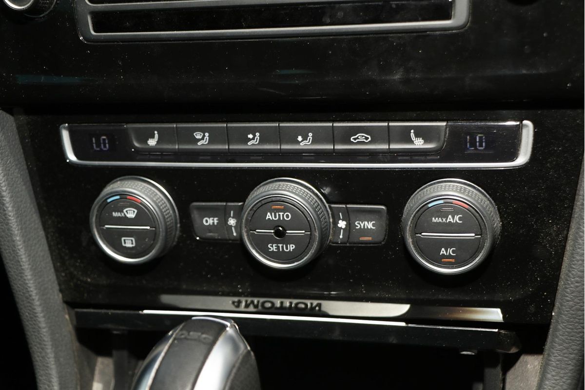 2014 Volkswagen Golf R 7