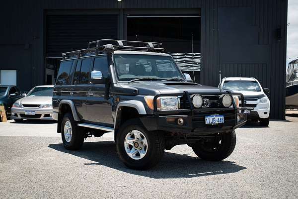 2014 Toyota Landcruiser GXL VDJ76R