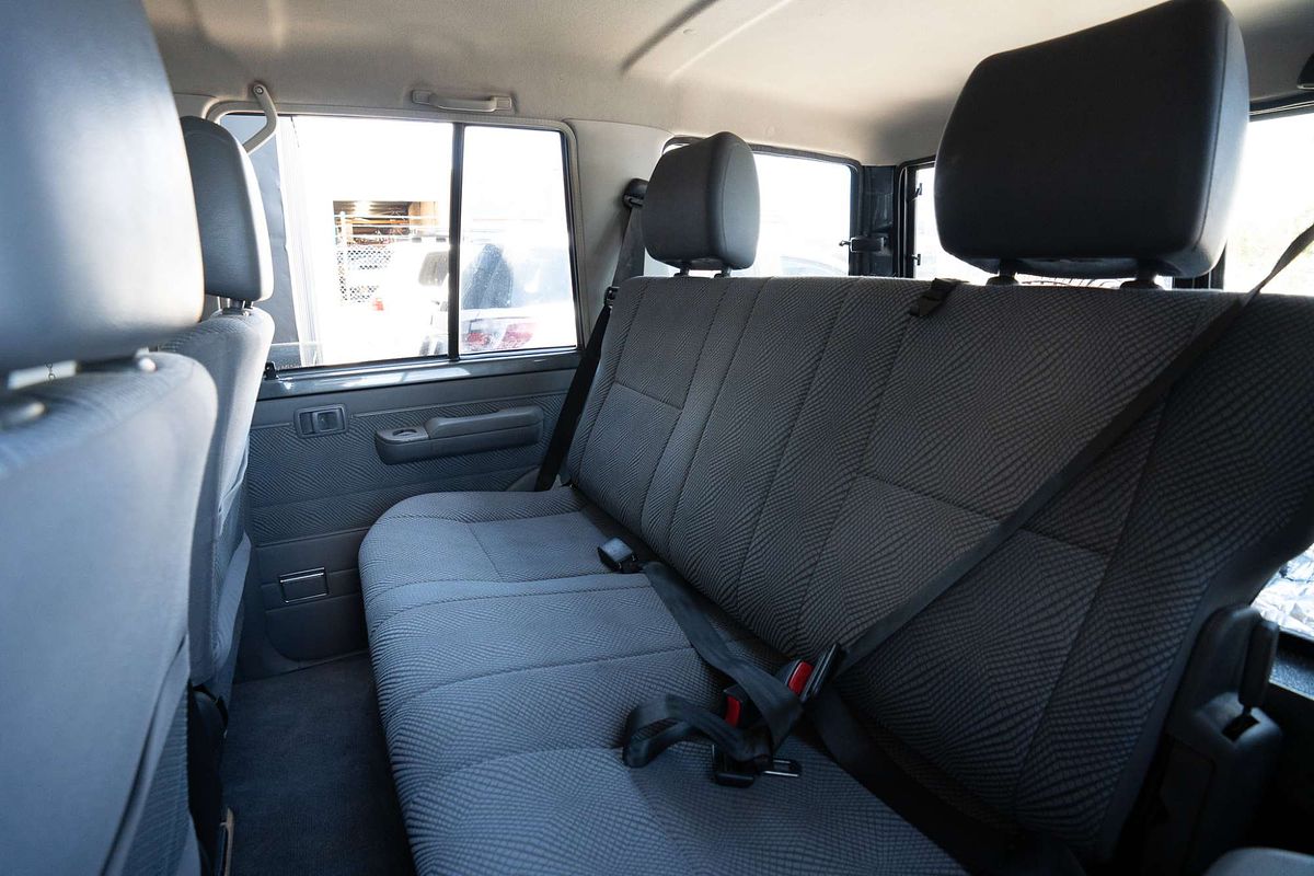 2014 Toyota Landcruiser GXL VDJ76R