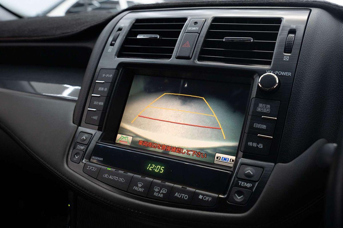 2010 Toyota Crown MAJESTA (HYBRID) GWS204