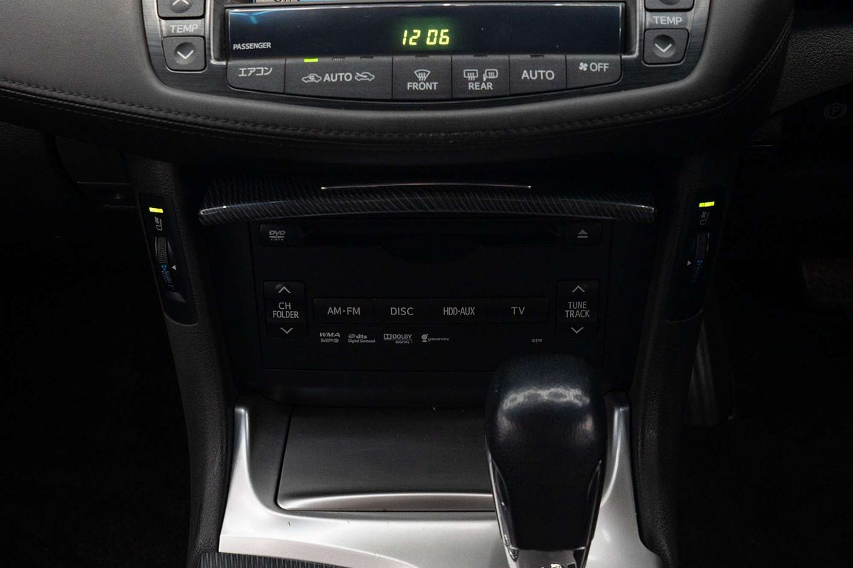 2010 Toyota Crown MAJESTA (HYBRID) GWS204