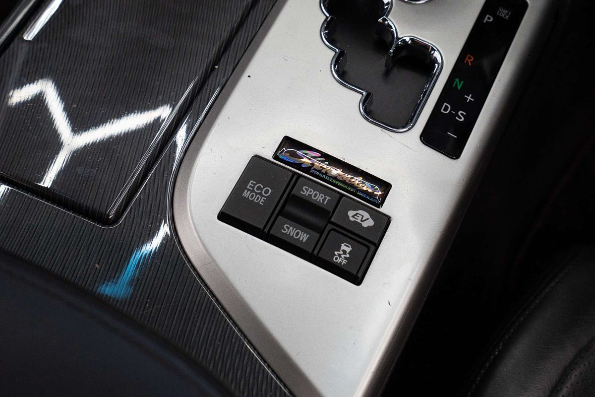 2010 Toyota Crown MAJESTA (HYBRID) GWS204