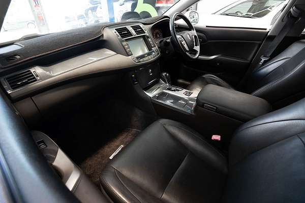 2010 Toyota Crown MAJESTA (HYBRID) GWS204