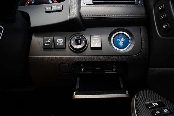 2010 Toyota Crown MAJESTA (HYBRID) GWS204