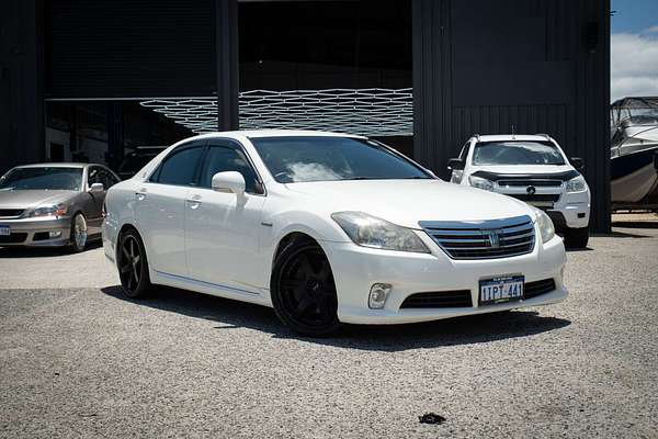 2010 Toyota Crown MAJESTA (HYBRID) GWS204