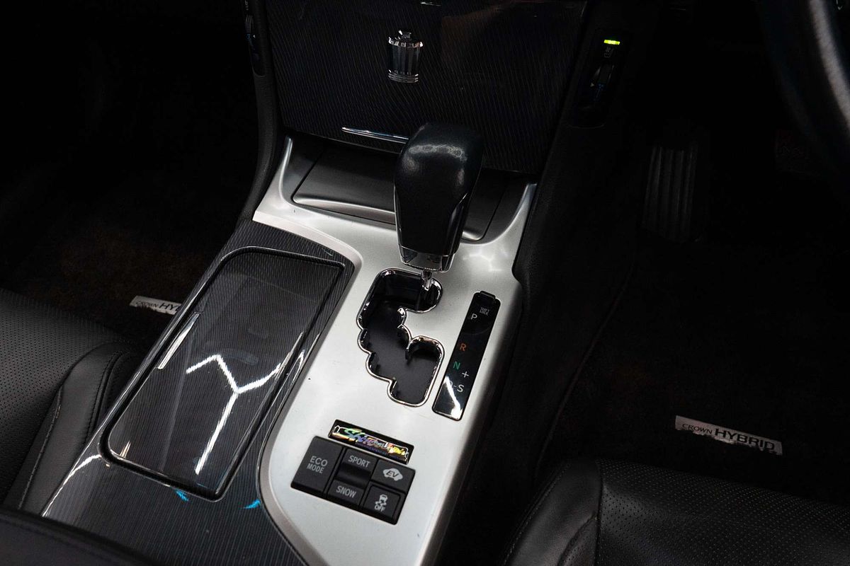 2010 Toyota Crown MAJESTA (HYBRID) GWS204