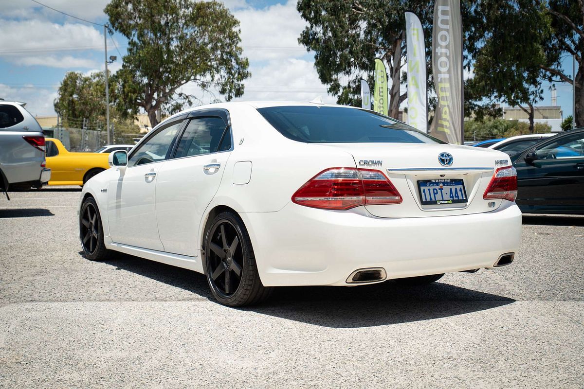 2010 Toyota Crown MAJESTA (HYBRID) GWS204