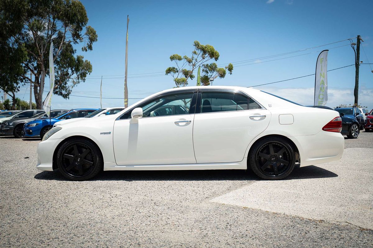 2010 Toyota Crown MAJESTA (HYBRID) GWS204