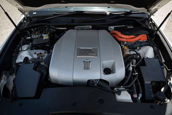 2010 Toyota Crown MAJESTA (HYBRID) GWS204