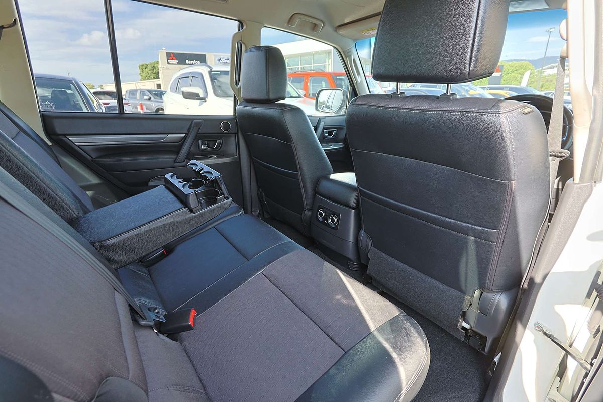 2020 Mitsubishi Pajero GLS NX