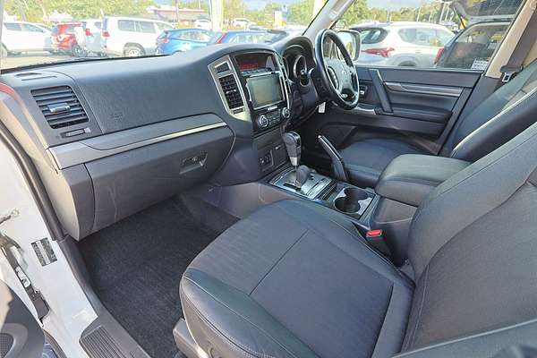 2020 Mitsubishi Pajero GLS NX