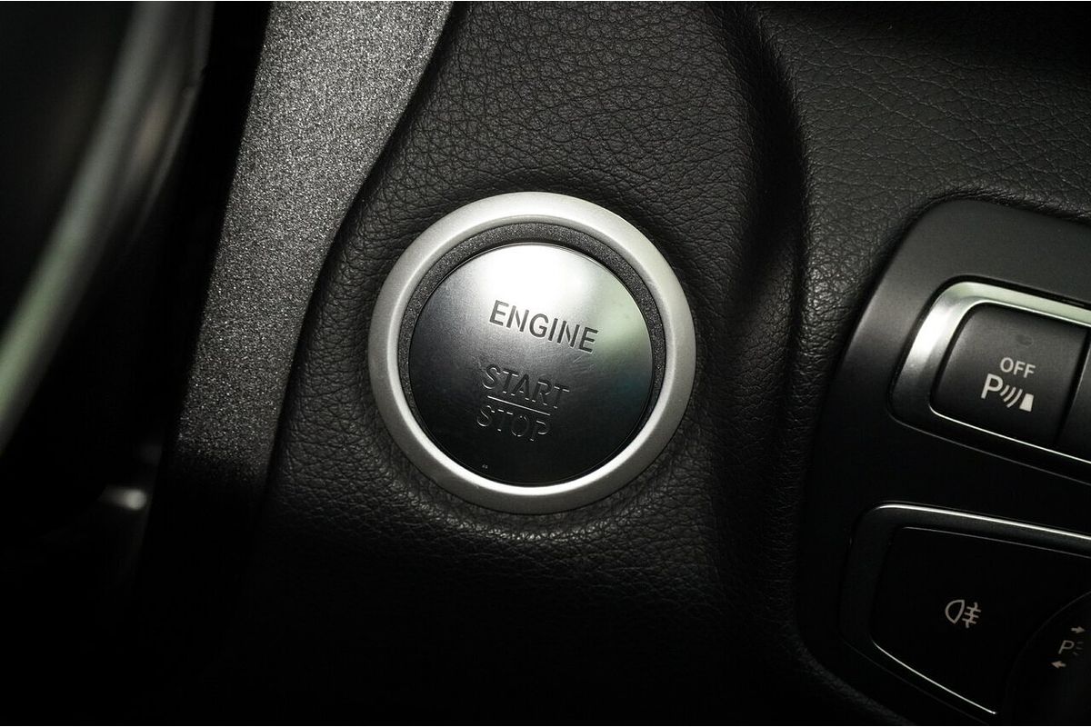 2017 Mercedes-Benz C-Class C200 W205